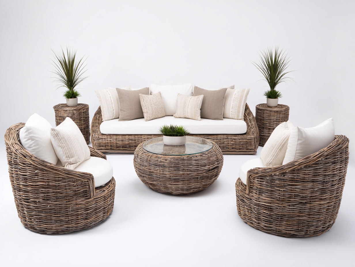 Gartensofa Set aus Rattangeflecht 210 x 95 x 78 cm - Braun und Cremeweiß - 4-teilig mit rundem Glastisch
